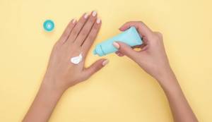 5 Genius Tips to Protect Your Hands & Nails During Gel Manicures