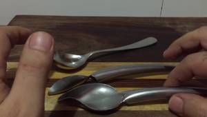 Drawing vs. Saucier Spoons: Mastering Food Plating Techniques